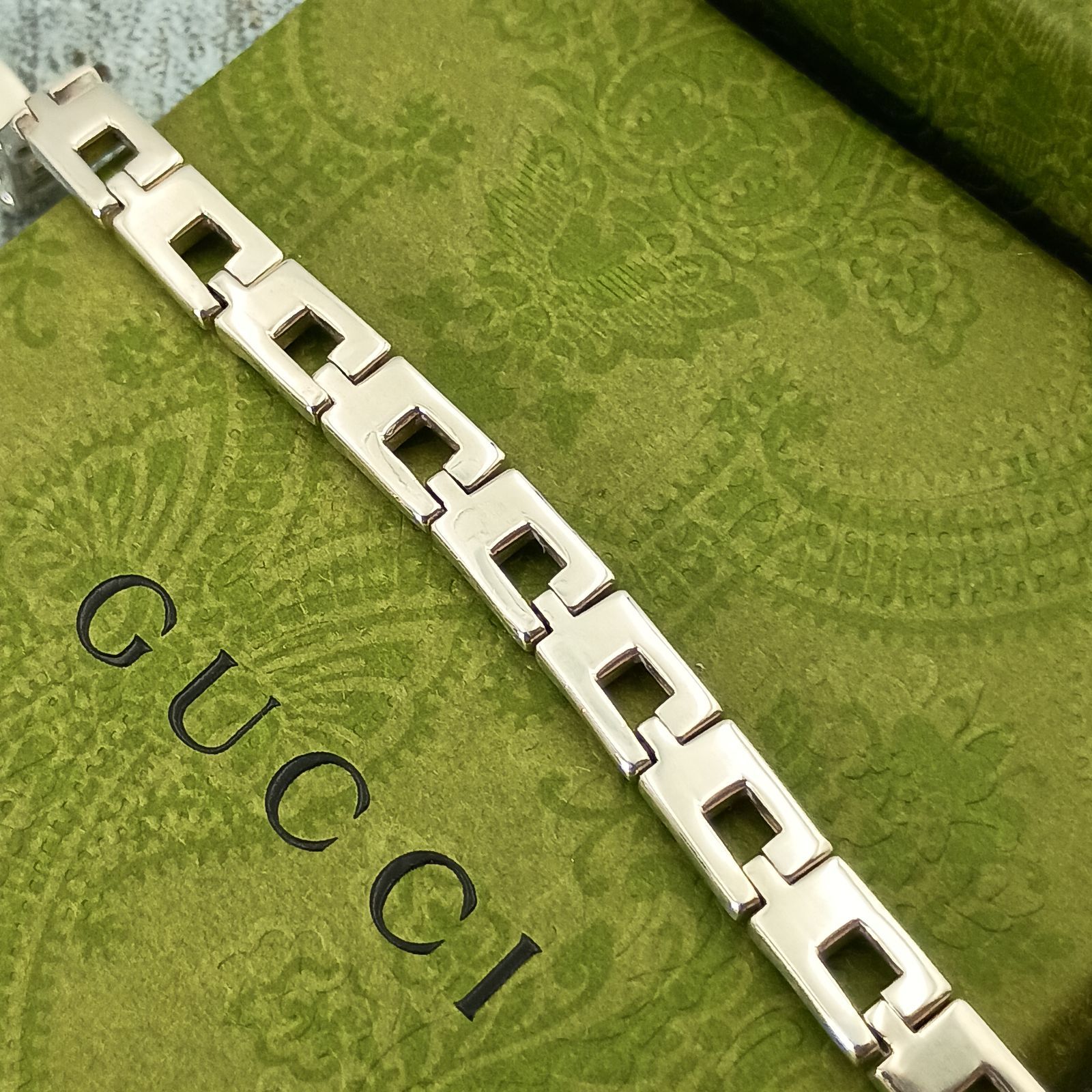 GUCCI グッチ Gモチーフ ブレスレット メンズ Gロゴ シルバー925 