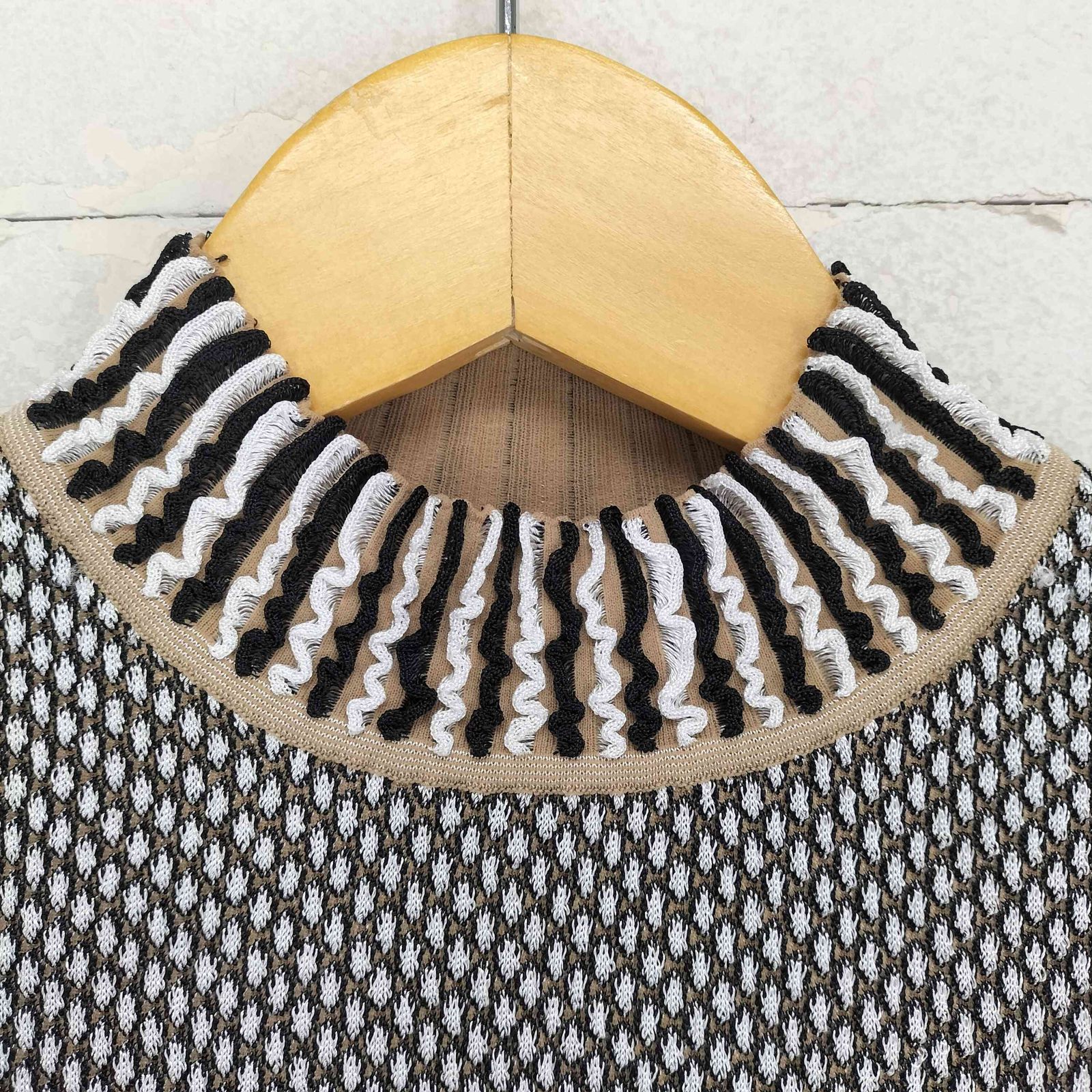 マメクロゴウチ Mame Kurogouchi 24SS Spots Pattern Knitted Croped