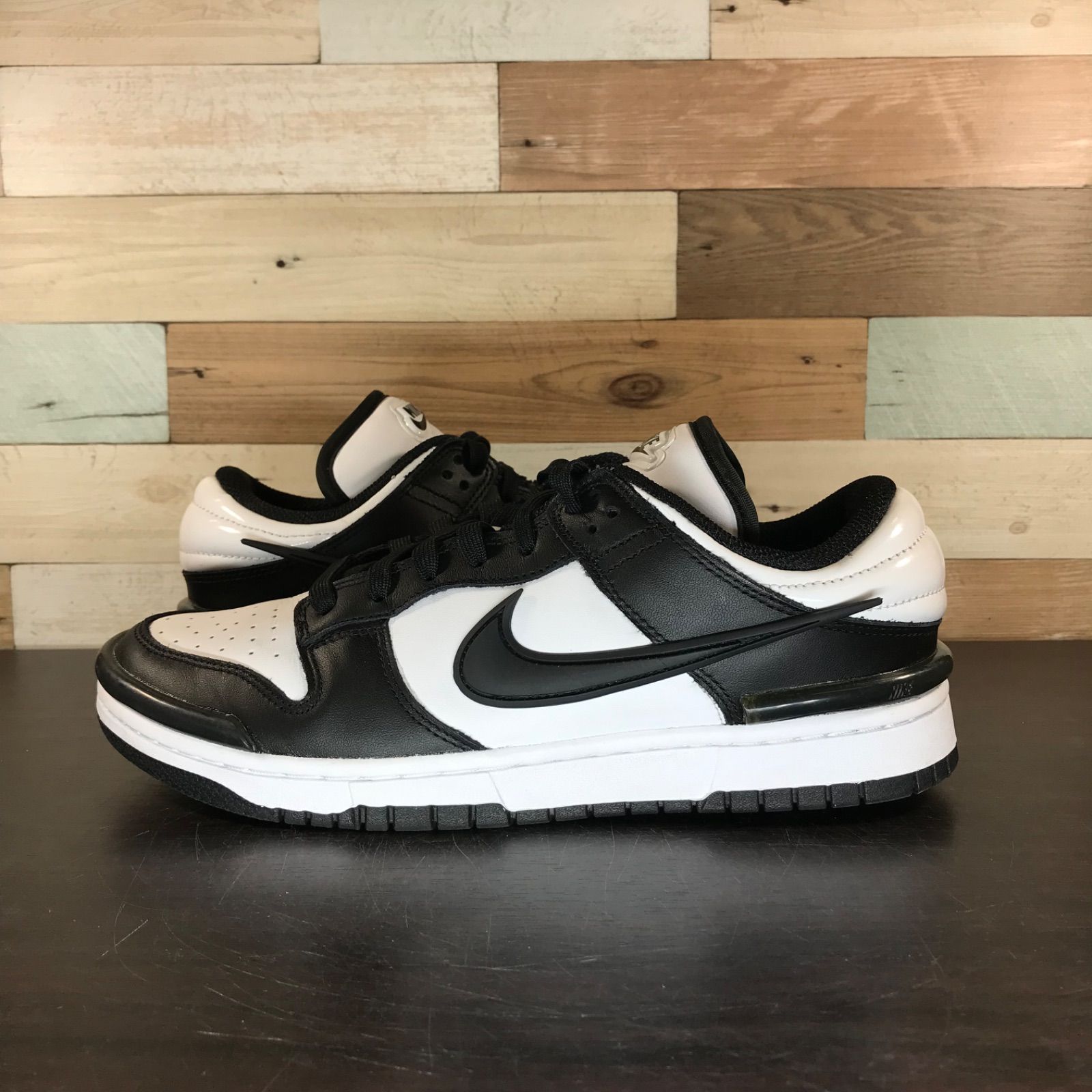 NIKE DUNK LOW TWIST ダンク ロー カット ツイスト ホワイト ブラック 