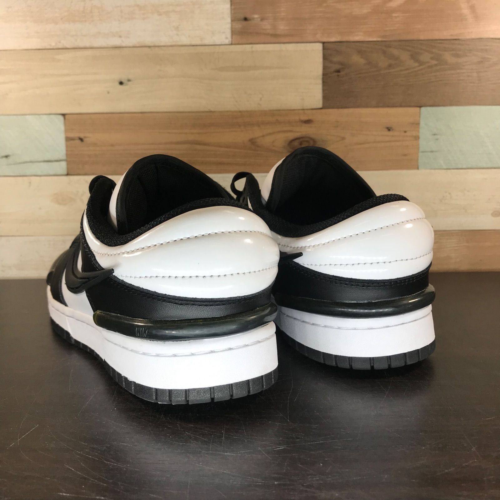 NIKE DUNK LOW TWIST ダンク ロー カット ツイスト ホワイト ブラック 