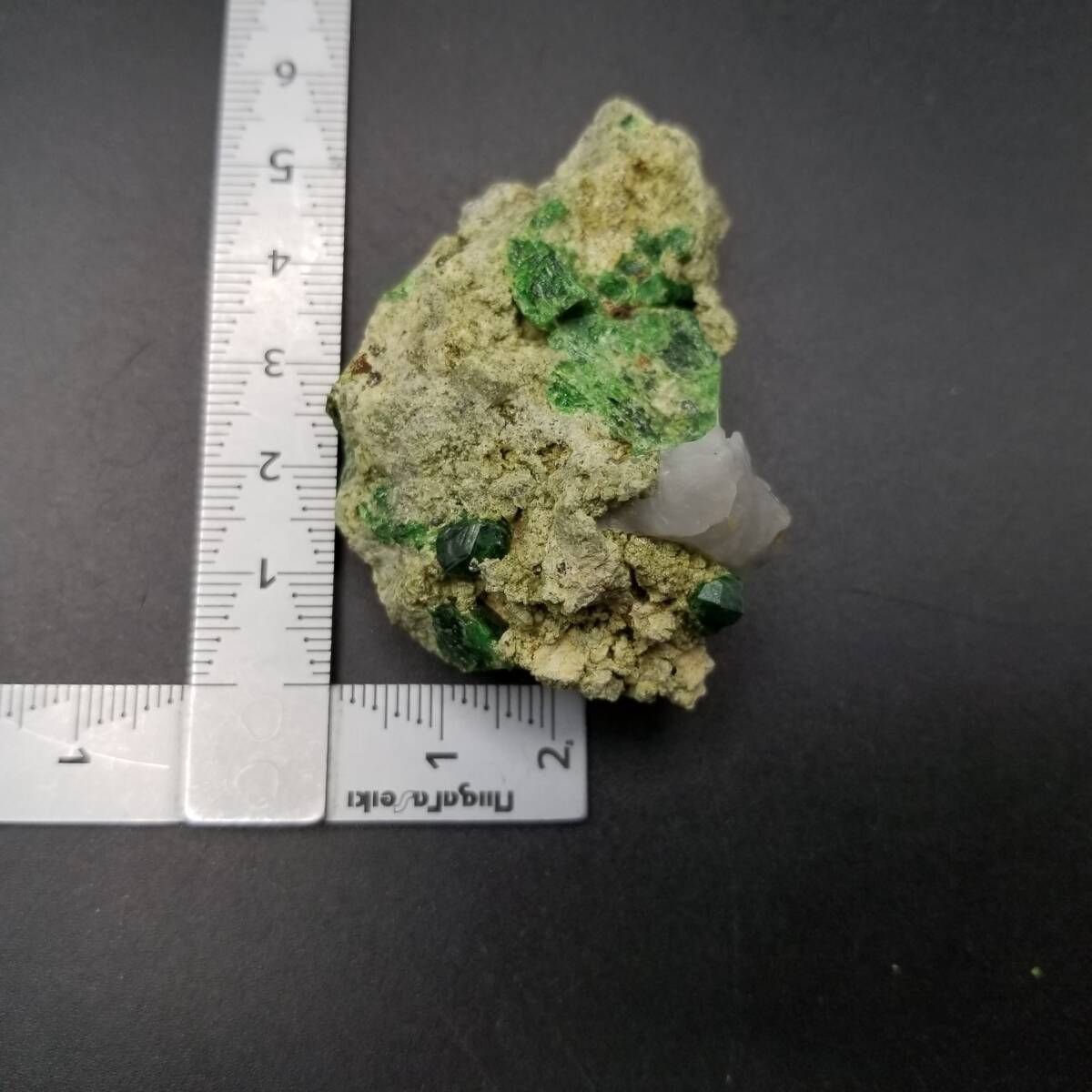 イラン産 デマントイドガーネット クリスタル 鉱物 原石 鉱石 標本 翠