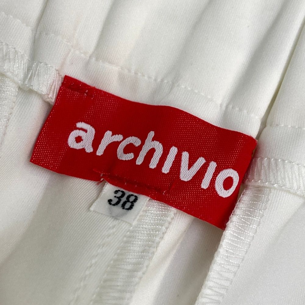 サイズ：38 ARCHIVIO アルチビオ 2024年モデル ショートパンツ