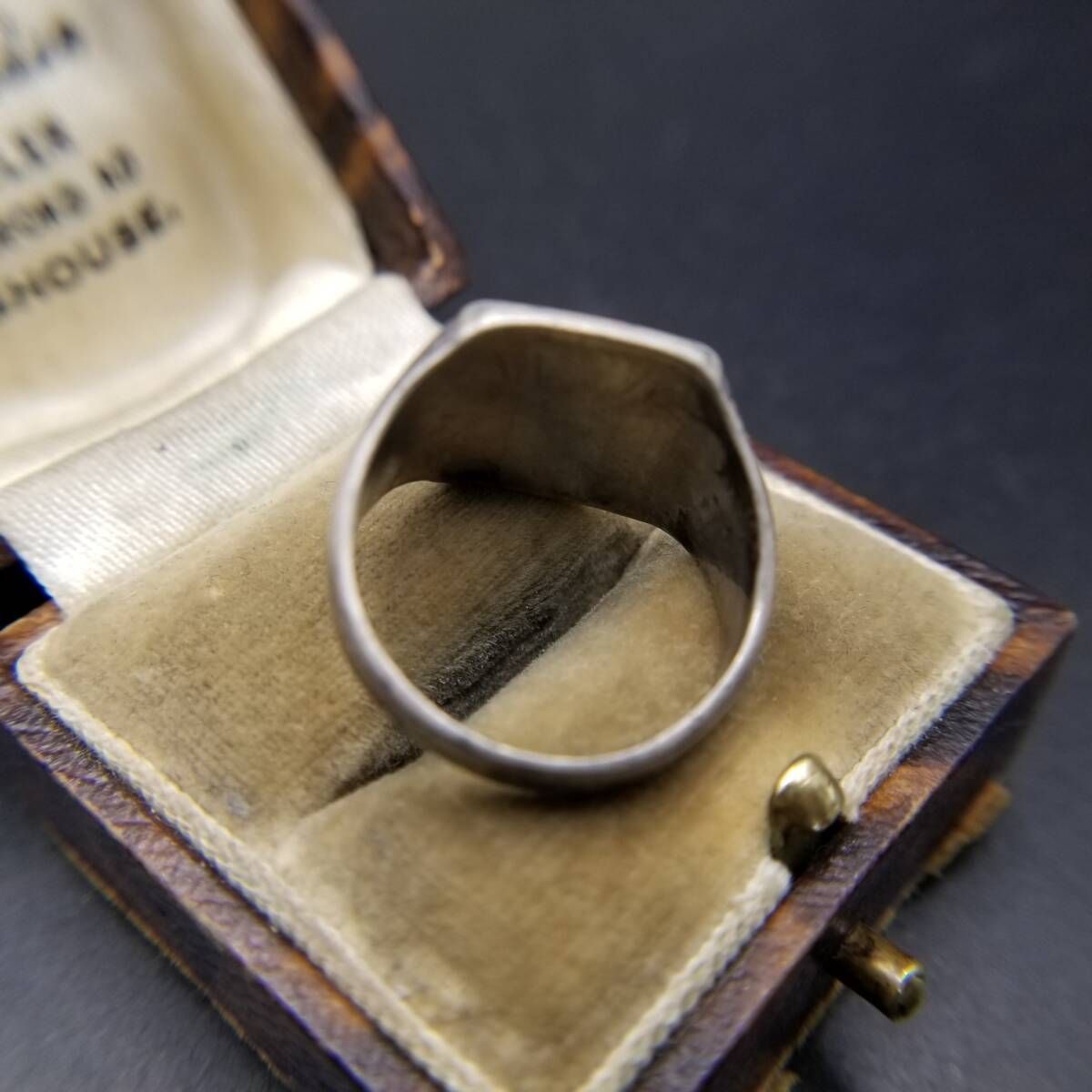 英国 ヴィンテージ イニシャルレター JL アールデコ スクエア シグネット リ 50'60's頃 Uncas社製 イニシャルレター M 925 シルバー ヴィンテージ