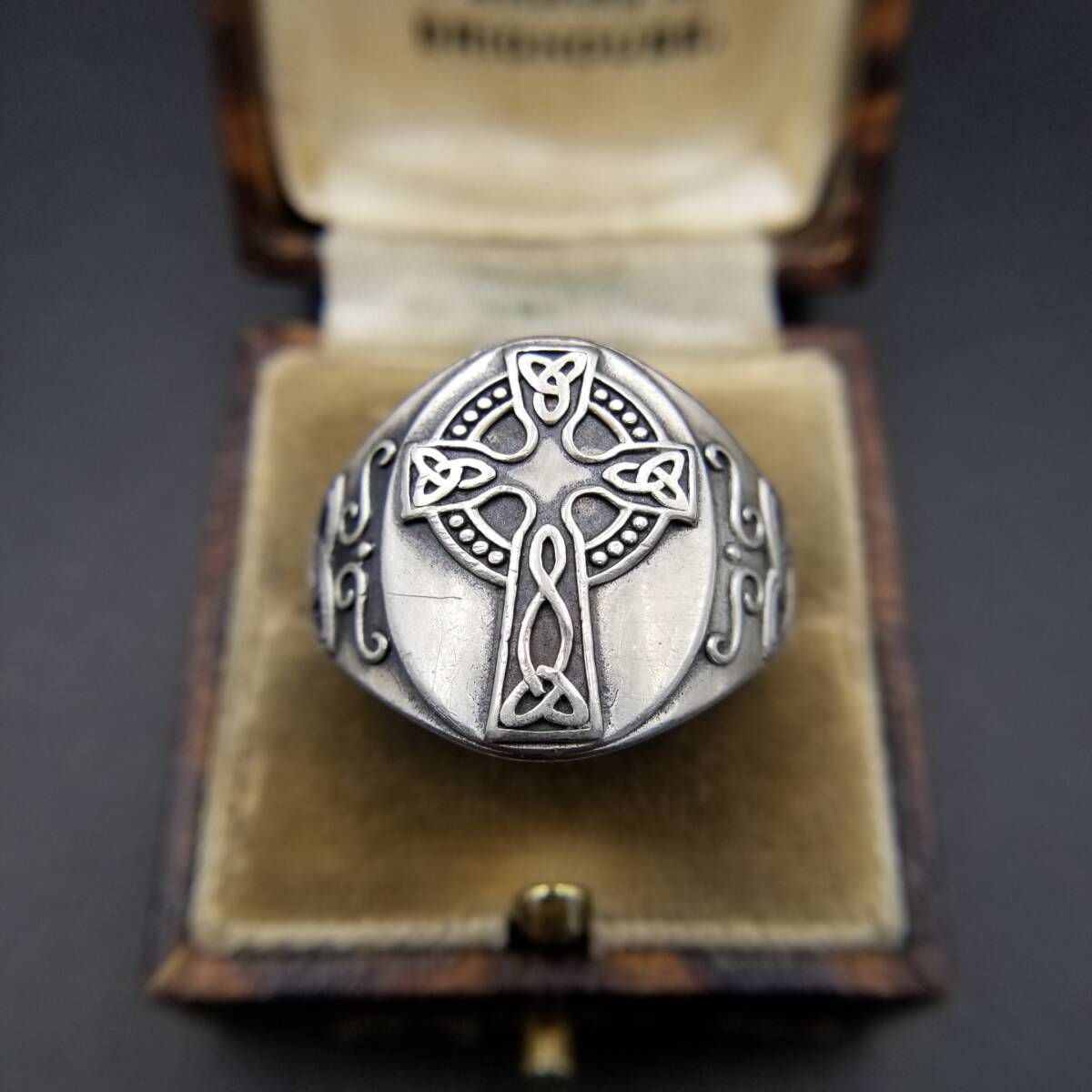SW アイルランド ヴィンテージ ケルトノット 伝統的デザイン 925 シルバー リング 指輪 銀 シグネット 大ぶり 重厚感 Celtic Knot Y 25 B