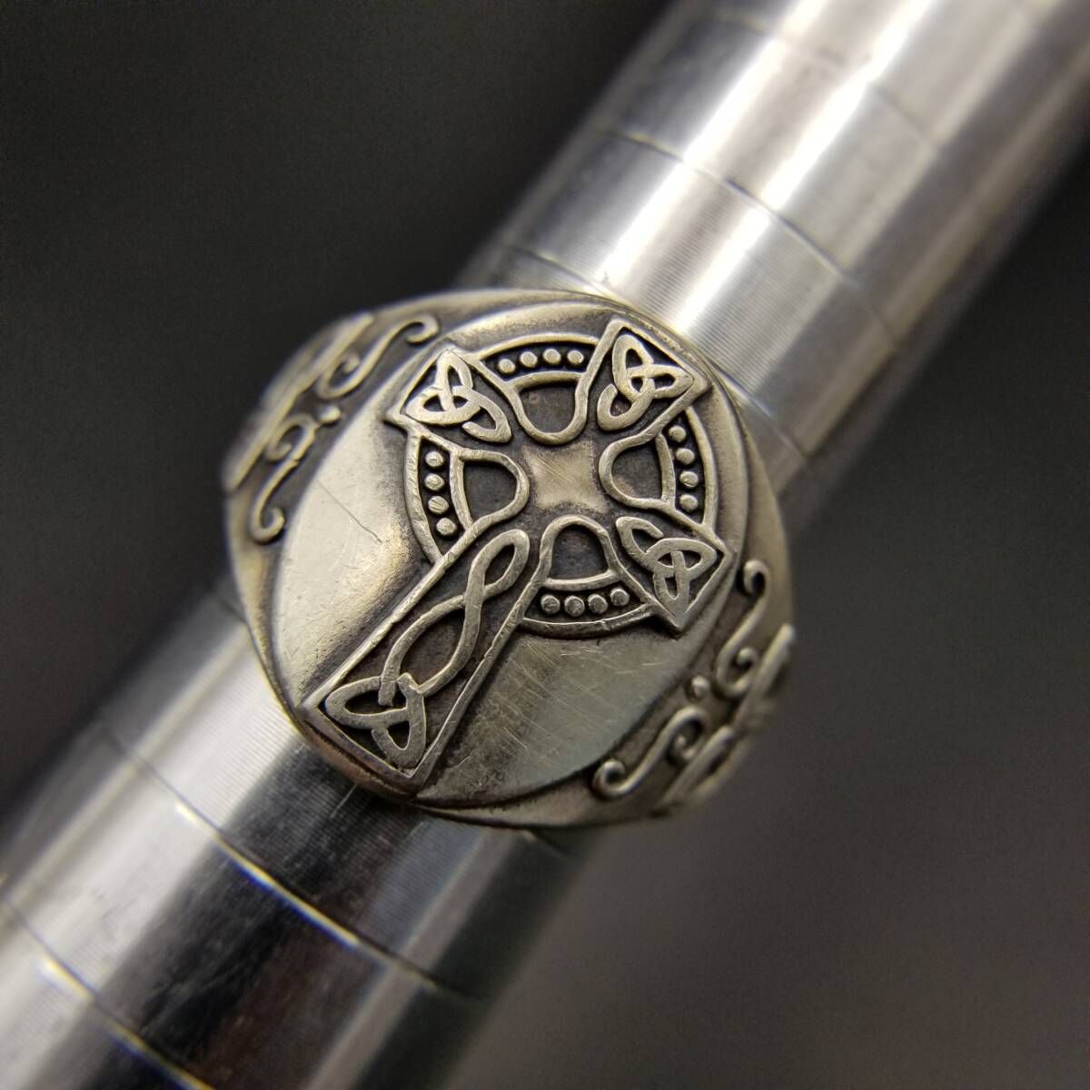 SW アイルランド ヴィンテージ ケルトノット 伝統的デザイン 925 シルバー リング 指輪 銀 シグネット 大ぶり 重厚感 Celtic Knot Y 25 B