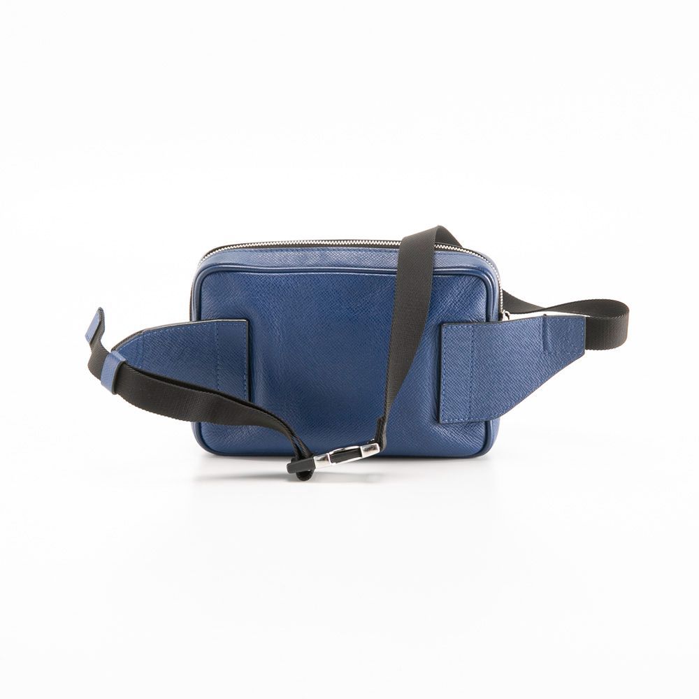 ルイヴィトン タイガ　バムバック ルイ・ヴィトン LOUIS VUITTON ショルダーバッグ タイガ バムバッグ