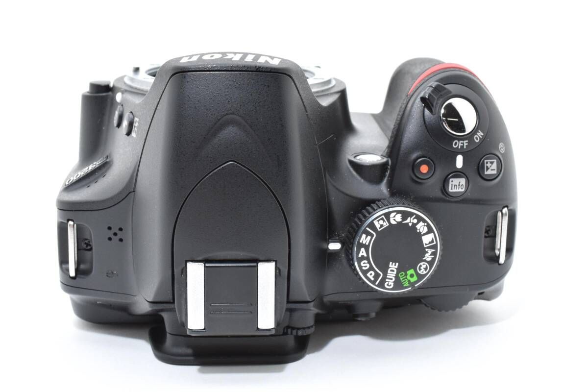 ☆極上品☆《ショット数1,945回 》Nikon D3200 ボディ #835Z - メルカリ