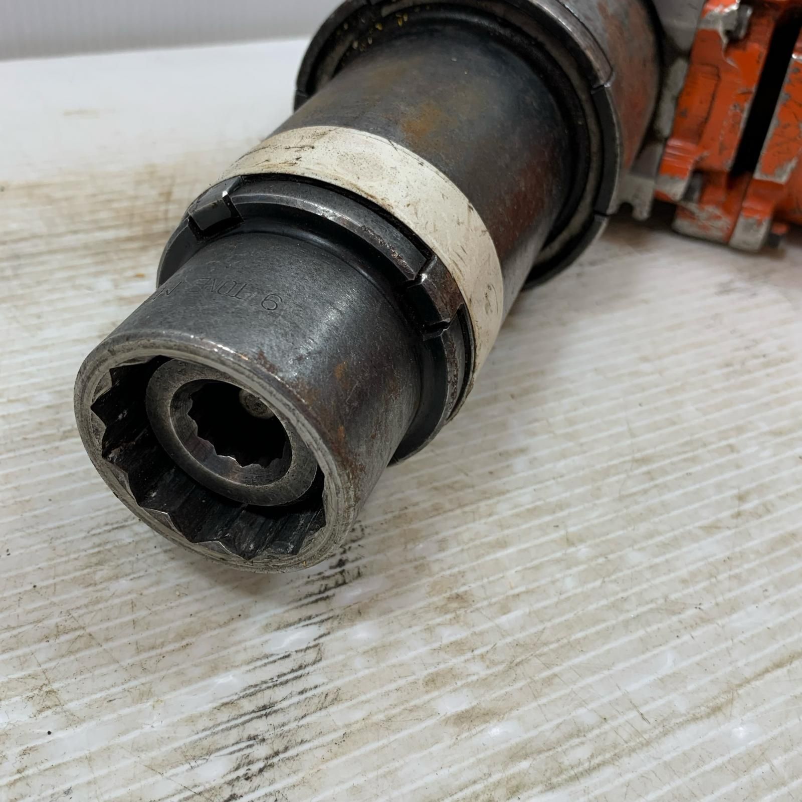 κκ 締め付け工具