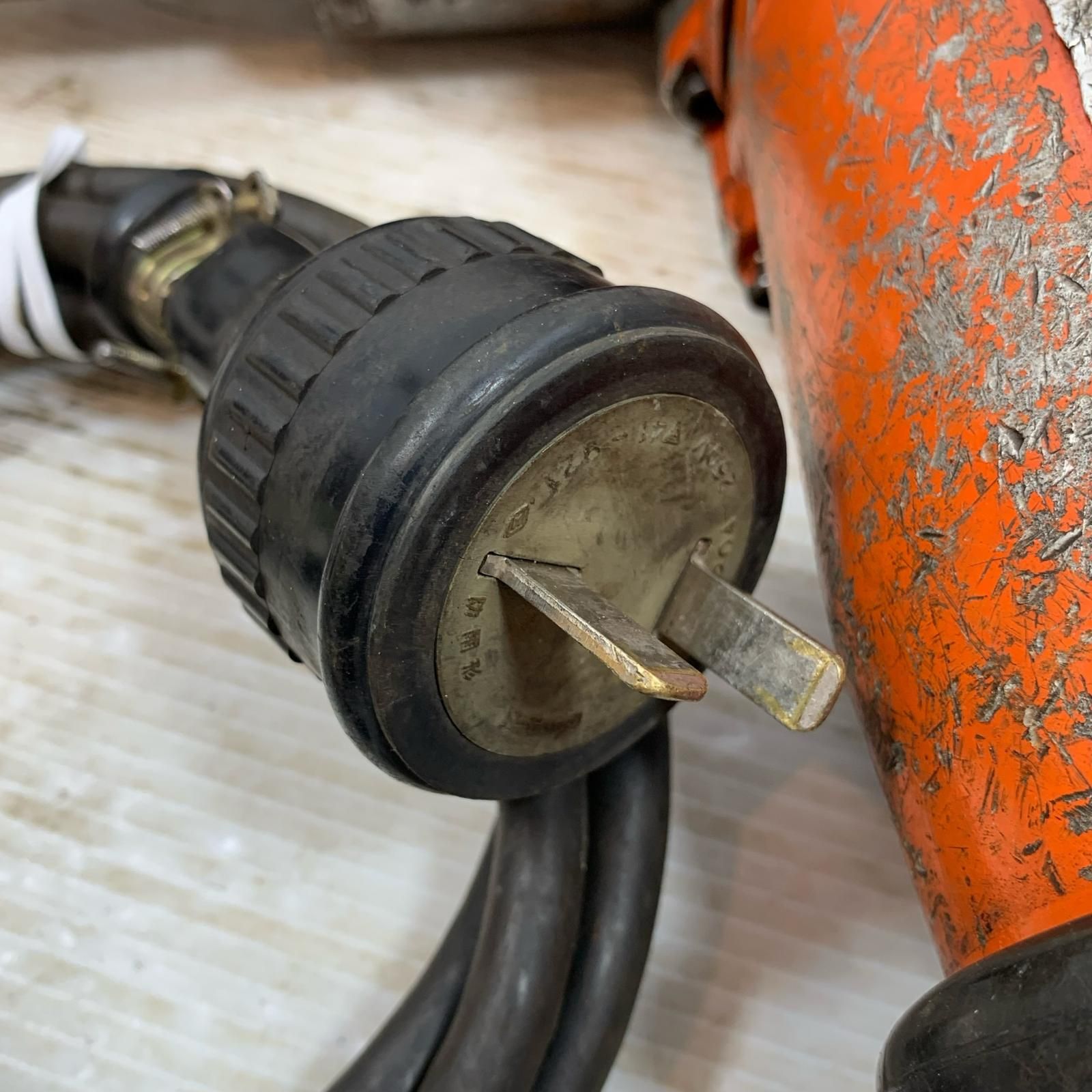  κκ く 締め付け工具 シャーレンチ コード式 200 v LSR-22 HD シルバー その他 ドリル ドライバー レンチ