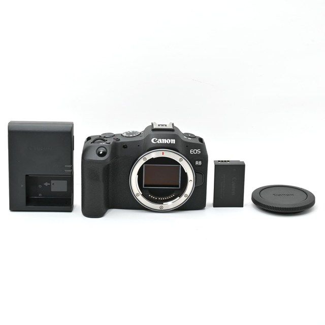 Canon EOS R 8 ボディ｜シャッター1 以下の 品｜高精細フルサイズミラーレス｜外観 光学ともに 上
