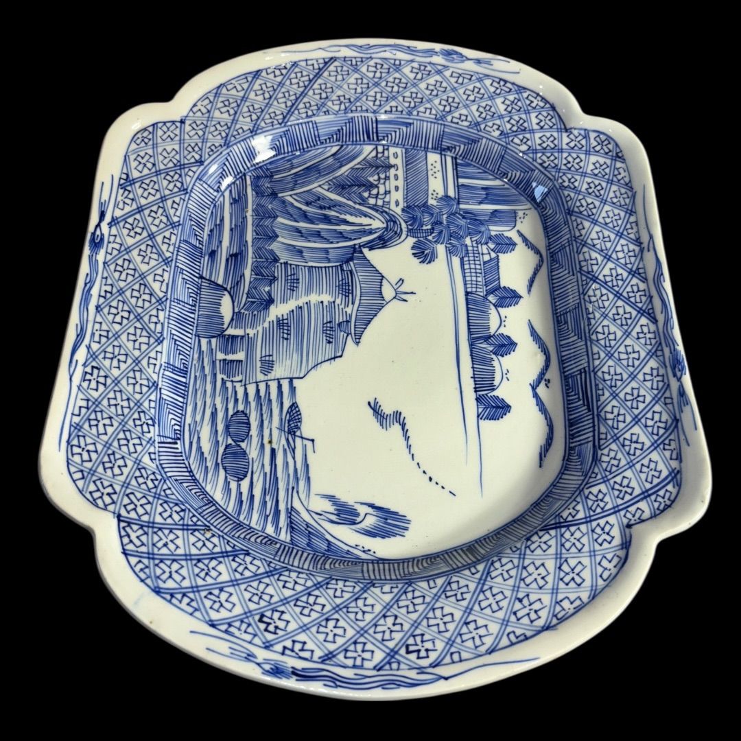 江戸時代後期 皿 染付 古伊万里 手描き 飾り皿 山水文 ベロ藍 銘あり