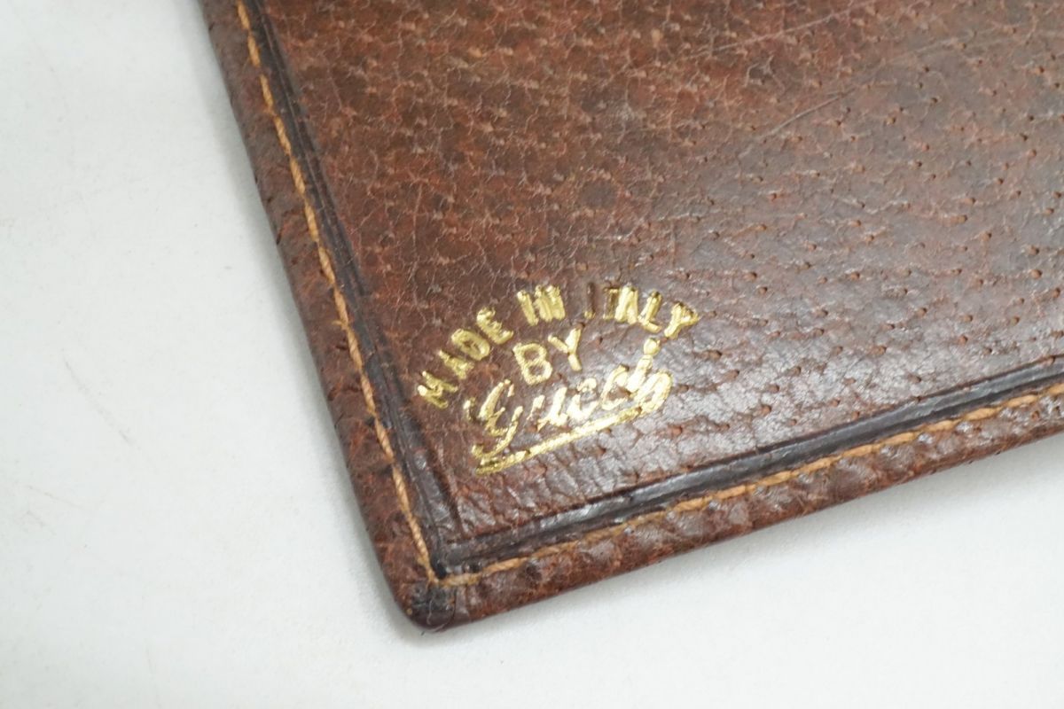 極美品！グッチ レザーベストGG金ボタン 裏地総ペイズリー柄 ヴィンテージXL 日本製 レトロ古着 デザインベスト ジレ 本革 レザー 牛革 ペイズリー