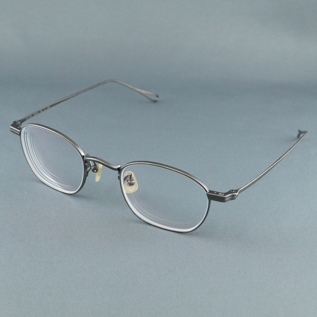 999.9 フォーナインズ FN-1146 眼鏡 ウェリントン ユニセックス チタン シルバー 細渕 ケース付き X 8478