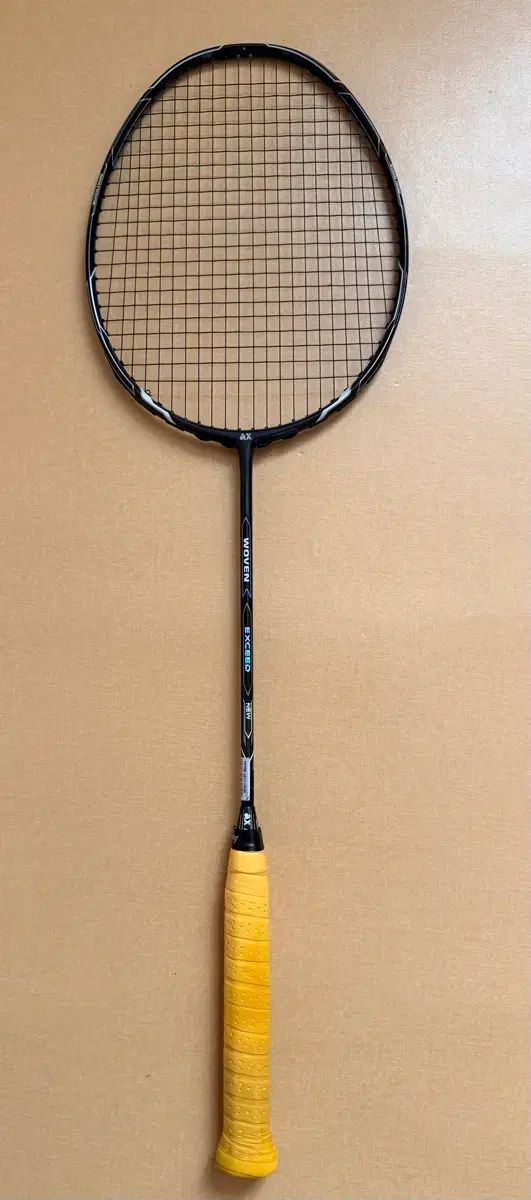 ア_ド_ネ_クス_ニュ_ー_エ_ク_シ_ー_ド_4 U_バ_ド_ミ_ン_ト_ン_ラ_ケ_ッ_ト