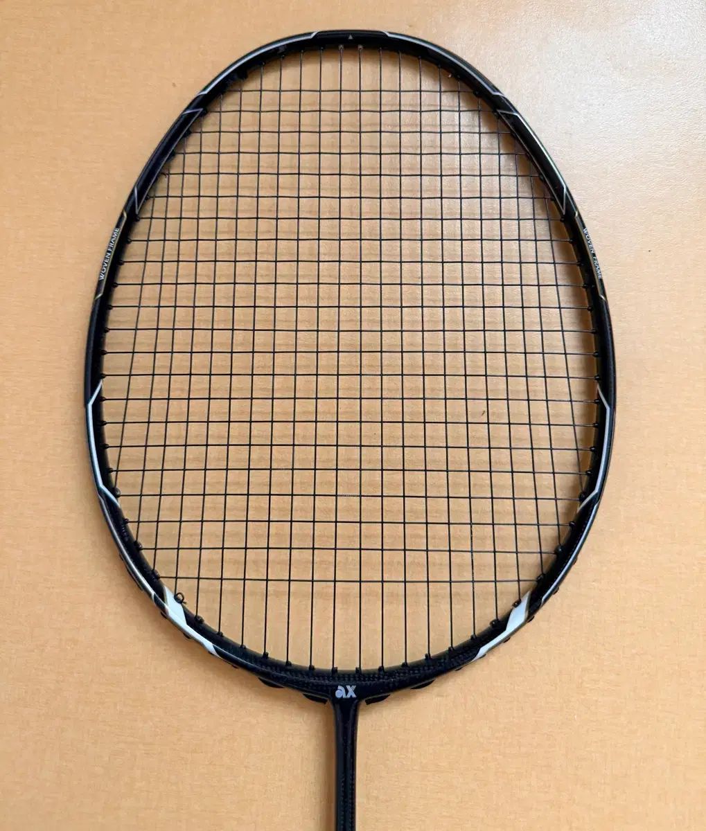 ア_ド_ネ_クス_ニュ_ー_エ_ク_シ_ー_ド_4 U_バ_ド_ミ_ン_ト_ン_ラ_ケ_ッ_ト