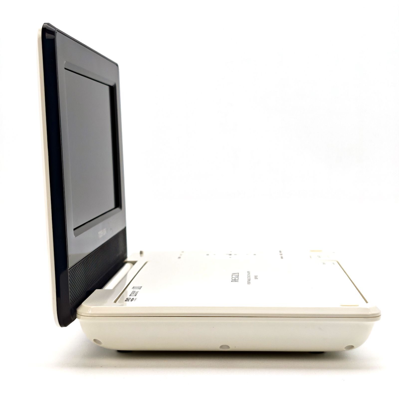 東芝 TOSHIBA REGZA SD-P710SW 7インチ液晶搭載ポータブルDVD