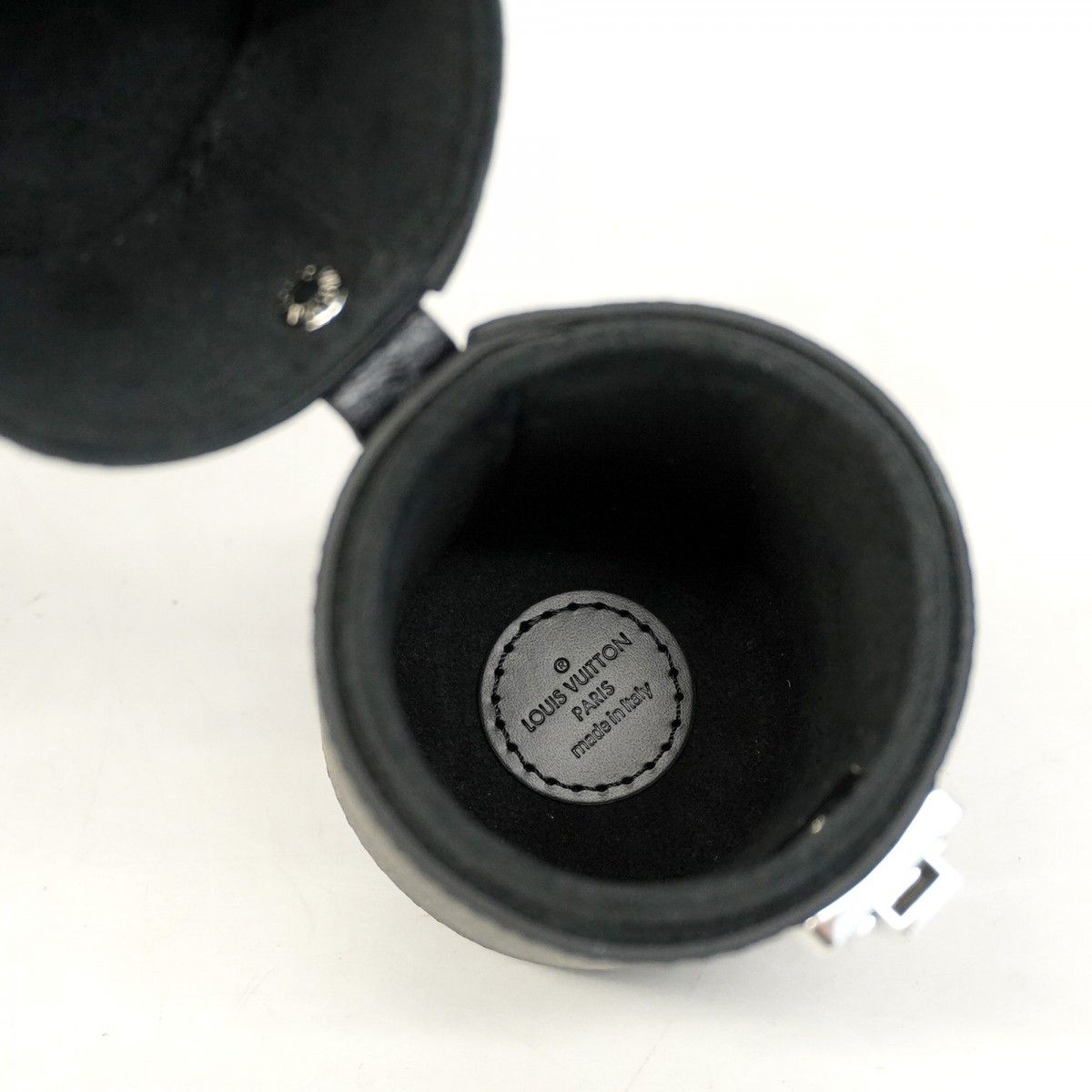 5of6523】ルイヴィトン トラベルケース モノグラム・エクリプス