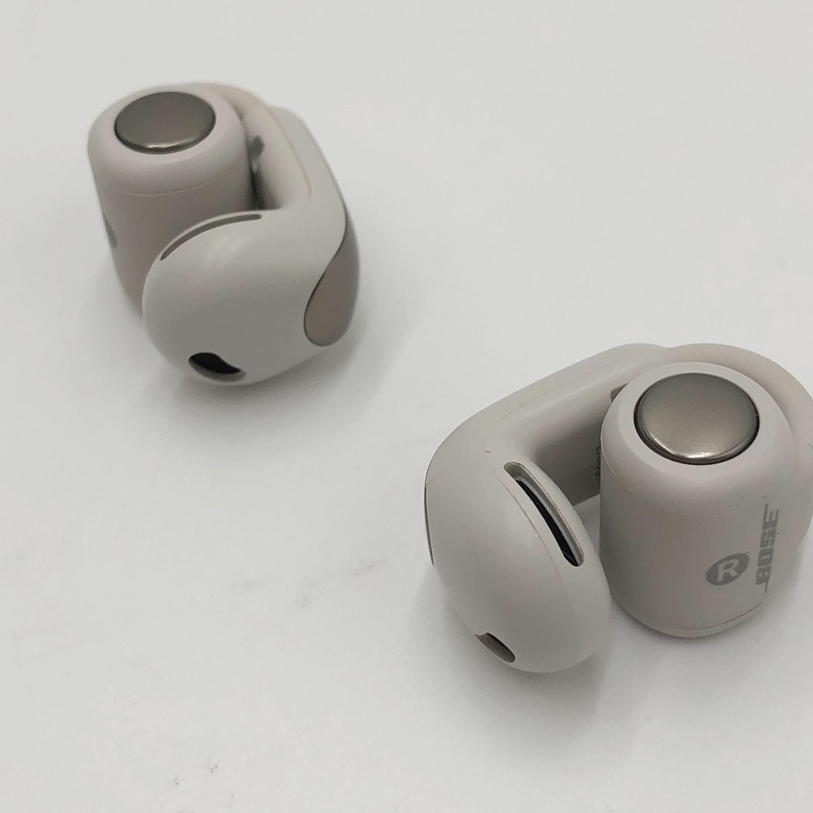 Earbuds 空間オーディオ