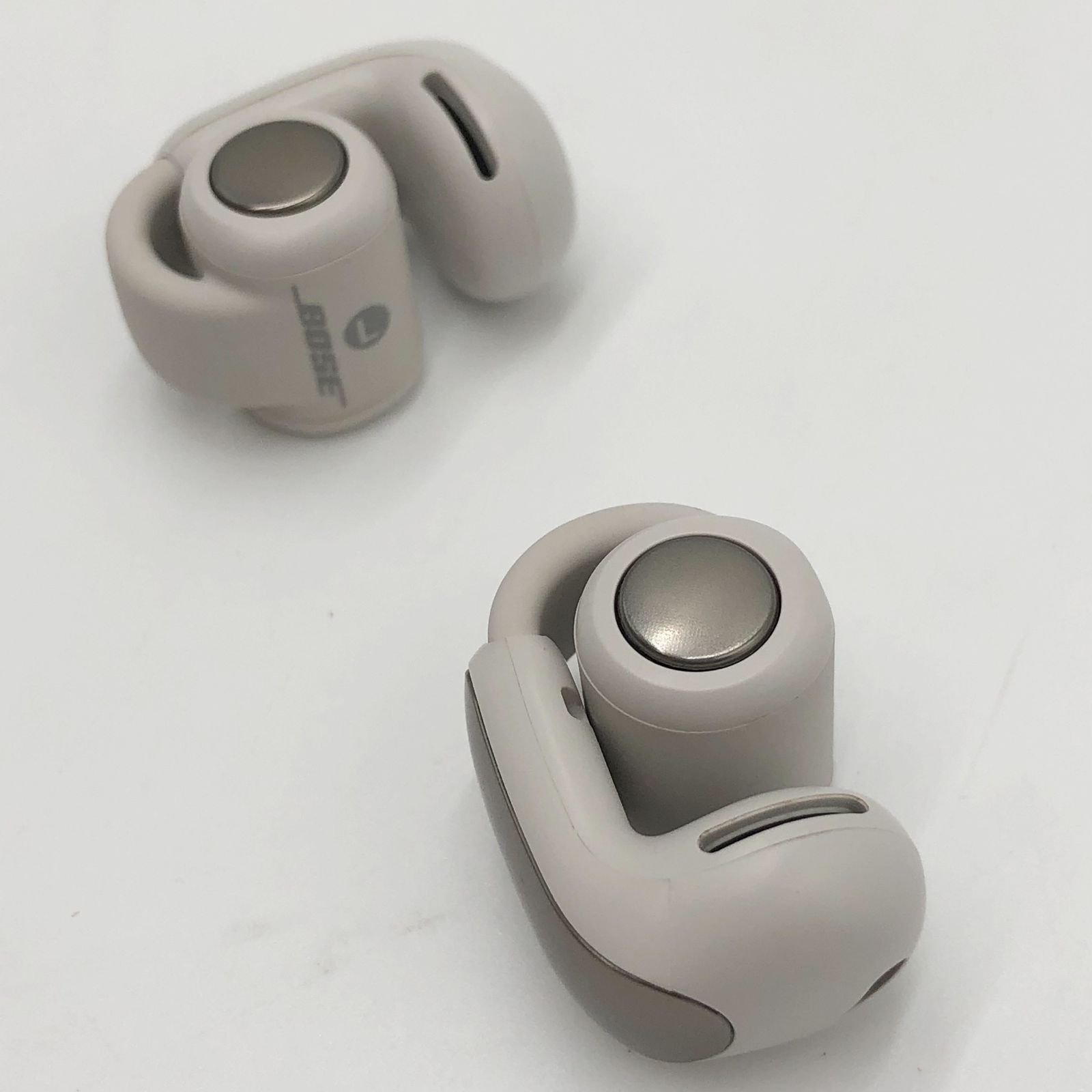  Bose Ultra Open Earbuds 空間オーディオ イヤホン オープンイヤー 完全 ワイヤレス Bluetooth接続 マイク付 最大7 5時間再生 防滴 ホワイトスモーク その他 デジタルカメラ