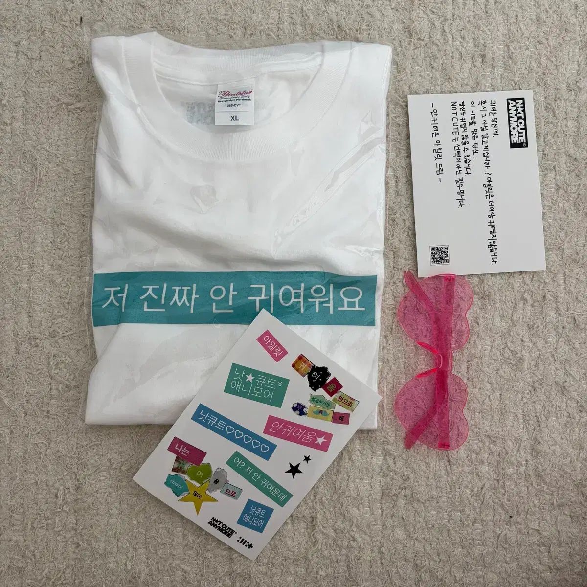 Illit アイルリット 낫큐ート Tシャツ ステッカー サングラス 卒業パーティー