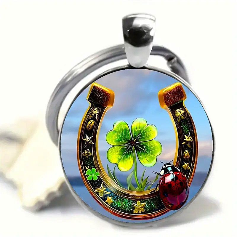 再入荷☆ 四葉のクローバー＋てんとう虫＋馬蹄のキーホルダー（新品