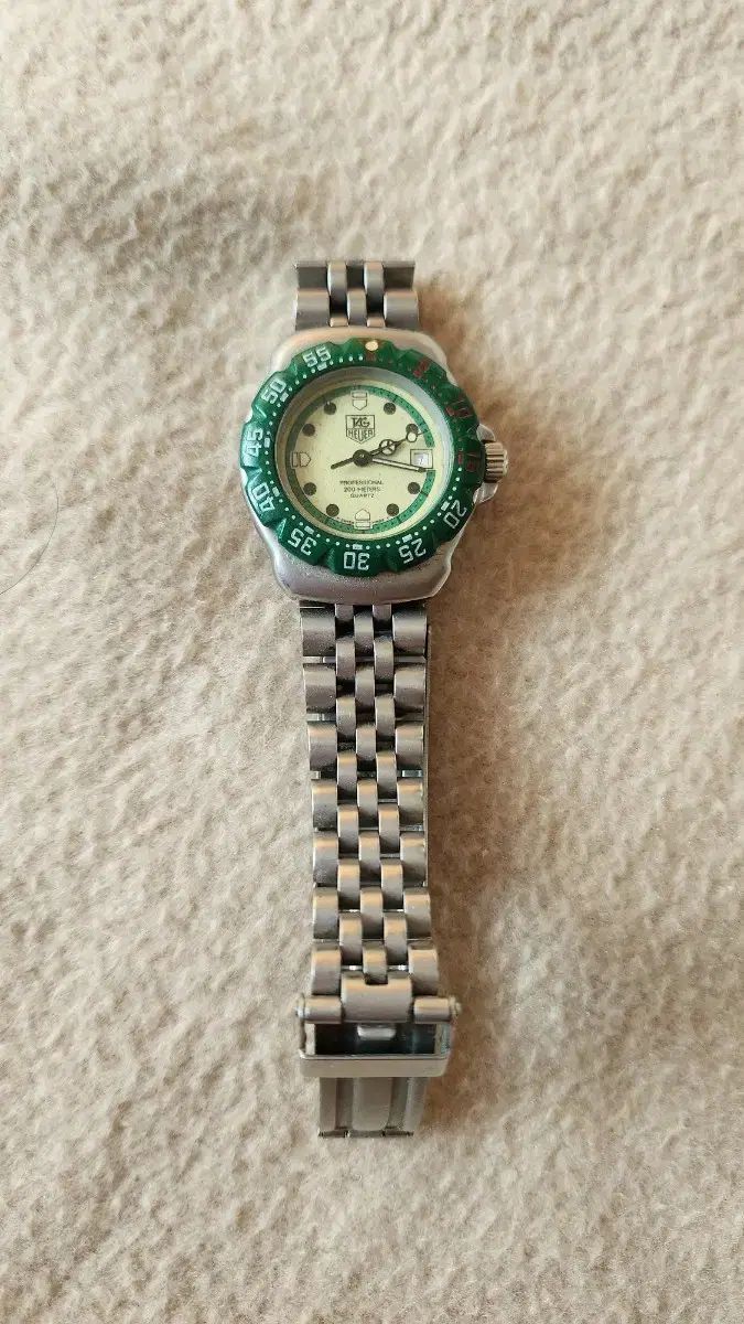 グリーンベゼル