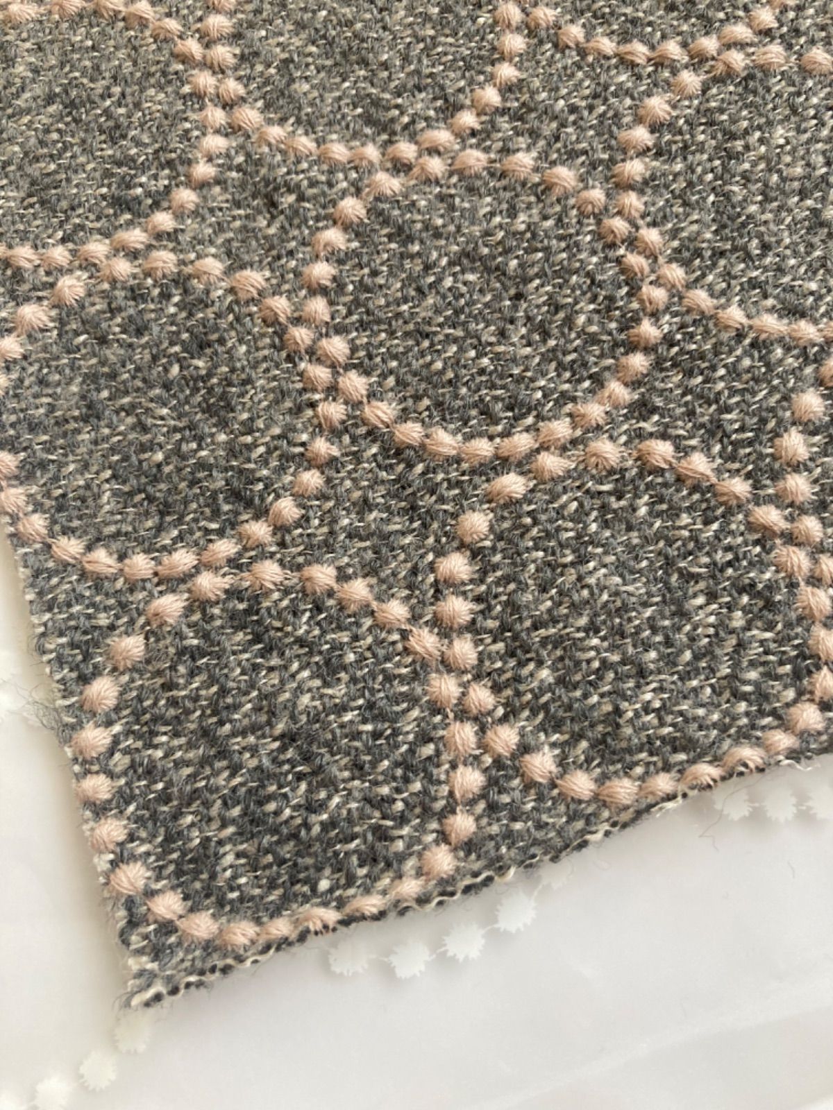 グレー×ピンクベージュ