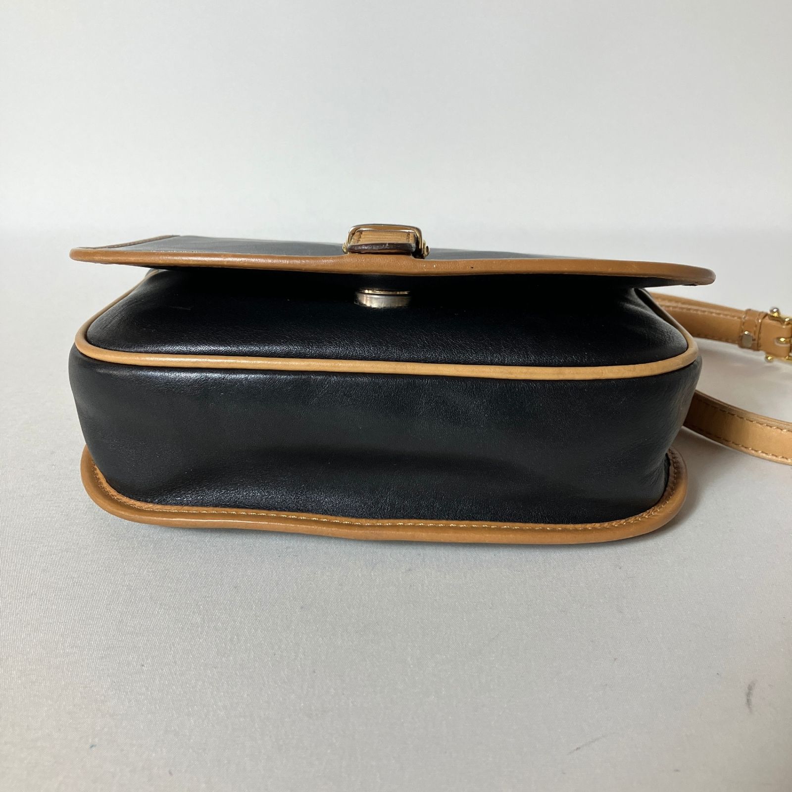 2511-107｜美品｜セリーヌ ショルダーバッグ レザー 注文 ブラック  