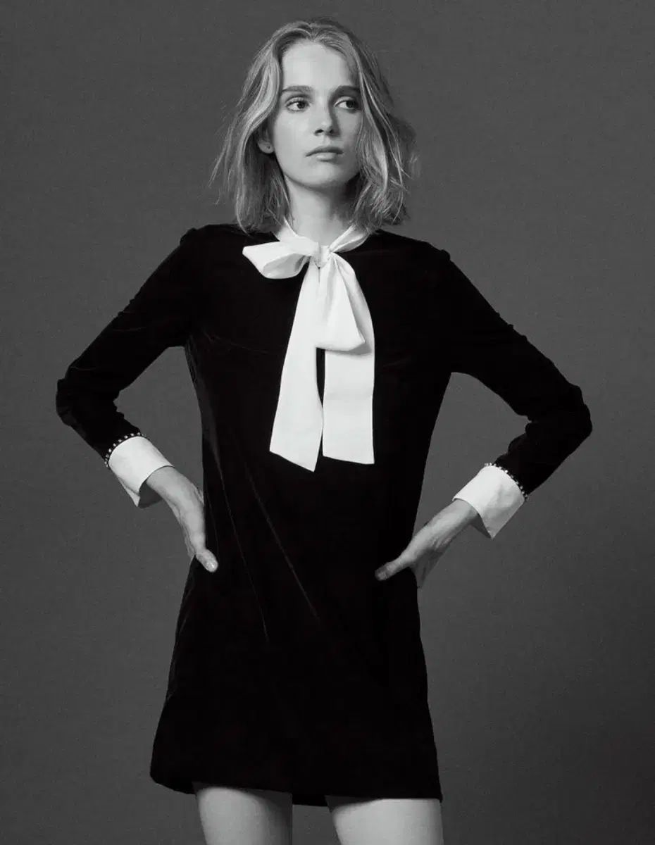 サンドロ リー リボツアーベルベット ミニドレス