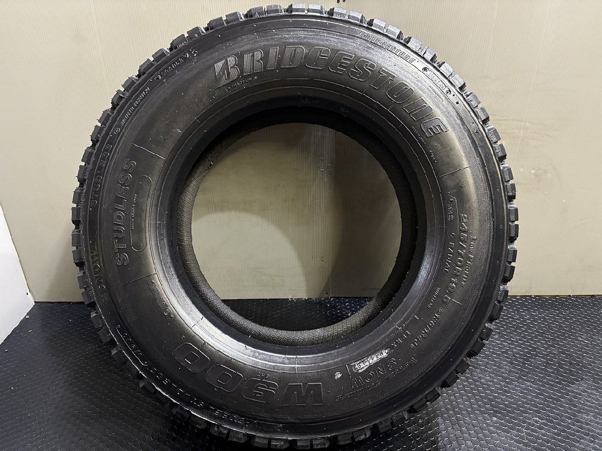 再生タイヤ 札幌発引取可