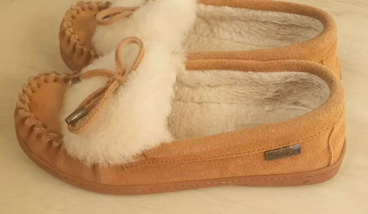 Bearpaw スウェード