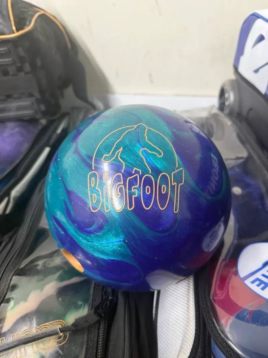 ボール BIG FOOT アイオニック コード