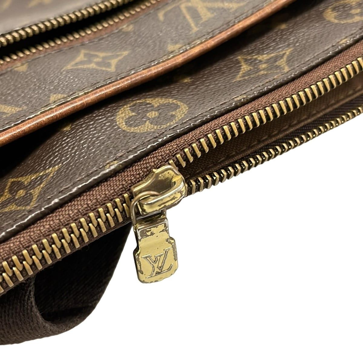 LOUIS VUITTON(ルイヴィトン) ショルダーバッグ モノグラム ポシェット