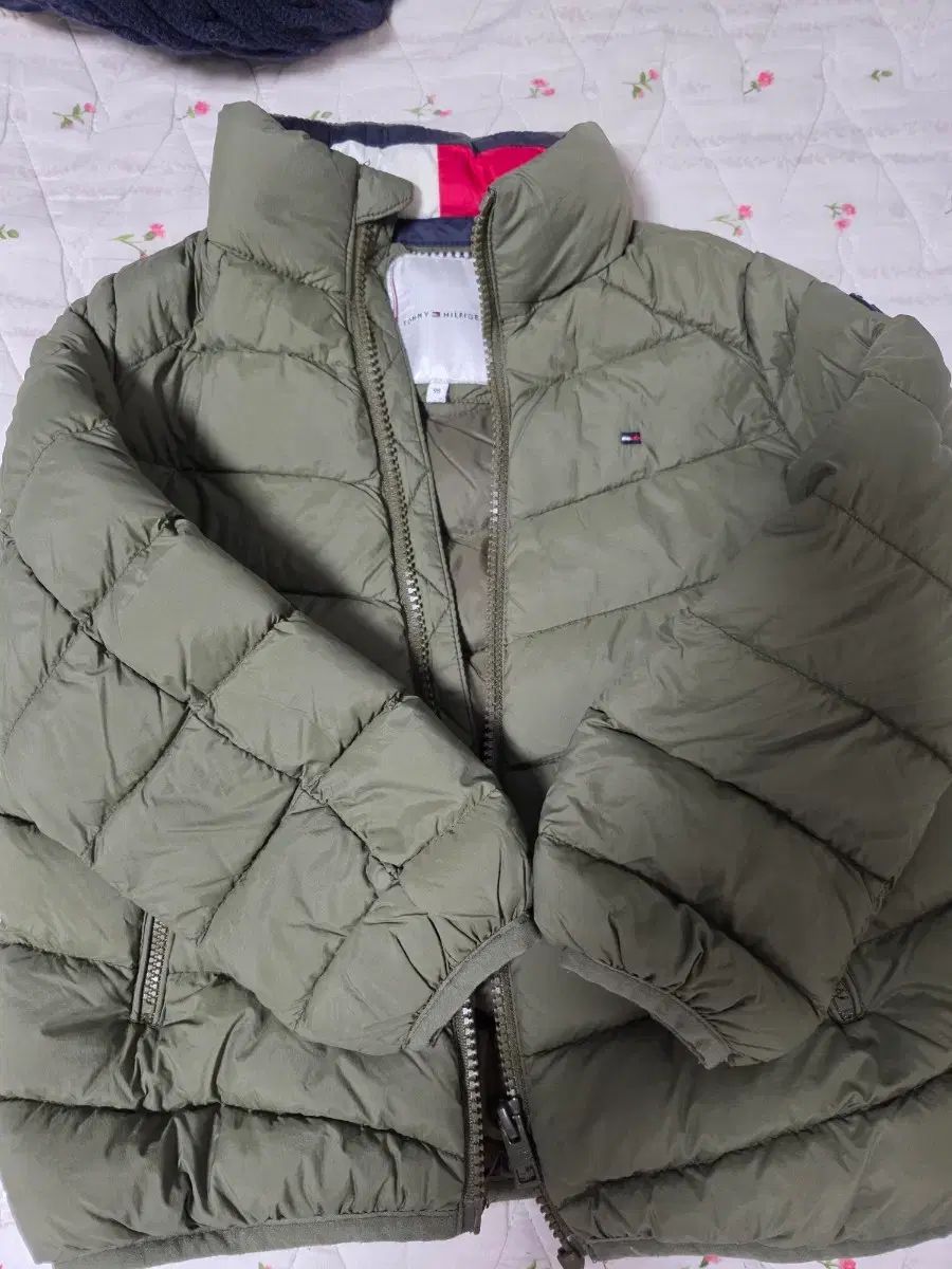 トミーヒルフィガー キッズ ダウンジャケット ロング丈 カーキ ダウン ショートダウン ポロ カーディガン 3点