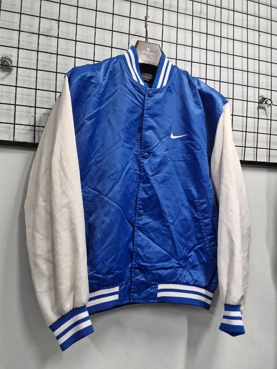 95 M ナイキ ヴィンテージ ブルー 白 スタジアム ジャケット