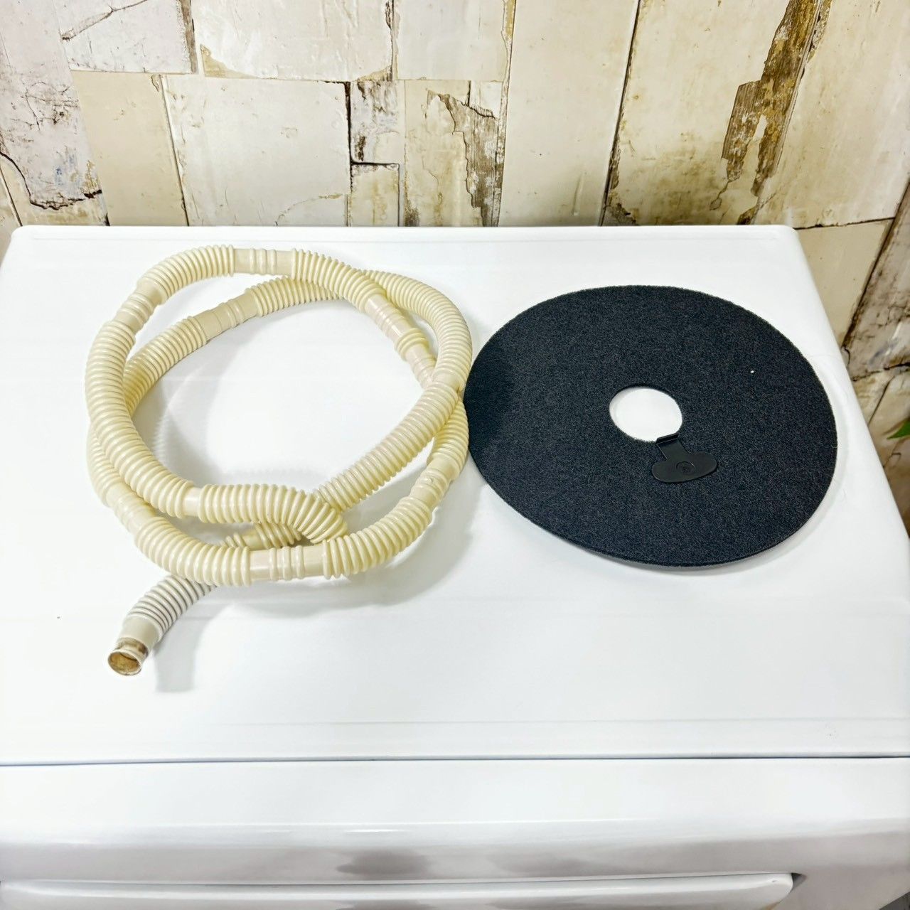 除湿形電気衣類乾燥機