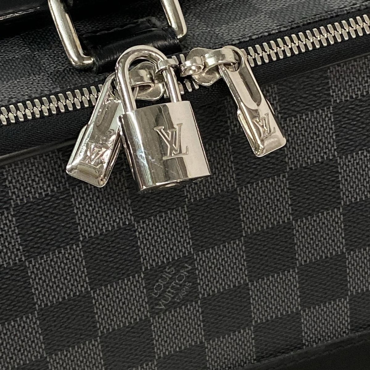 LOUIS VUITTON(ルイヴィトン) キャリーバッグ ダミエグラフィット