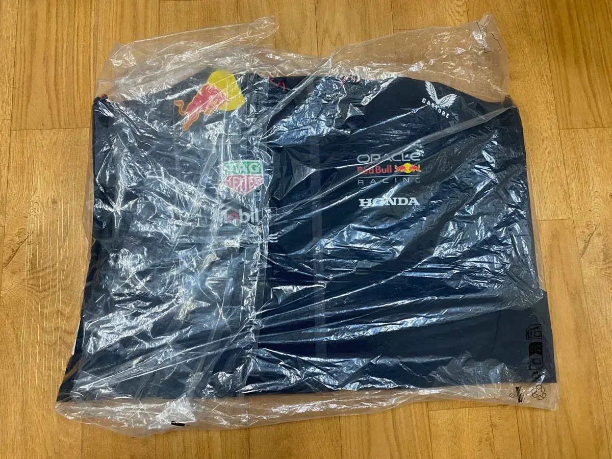 レッドブル レインジャケット 2025