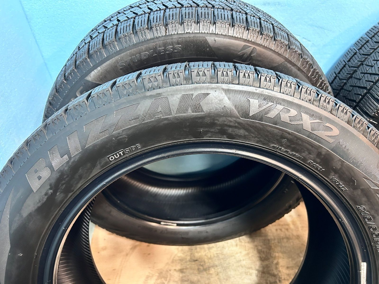 スタッドレスタイヤ