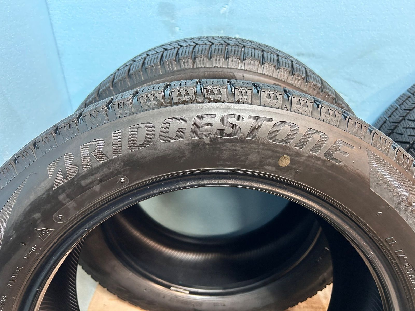 215 55 R 17 スタッドレスタイヤ 17インチ 4本セット BLIZZAK VRX 2 NO 36 y