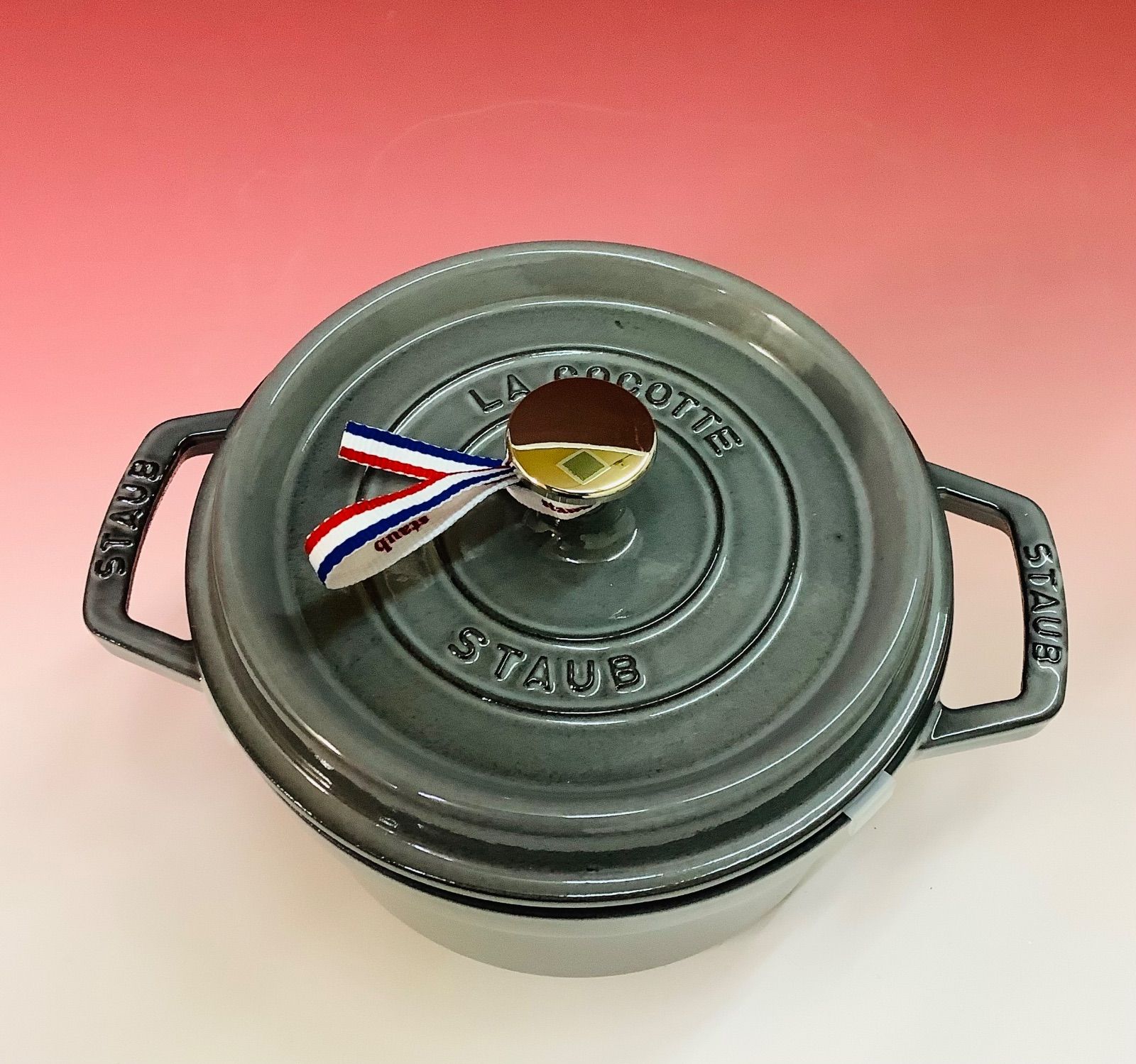 Stoubストウブ ︎ Round Cocotte 20 cm 鋳鉄 ほうろう加工 ピコ ココットラウンドグレー 40509−304 A