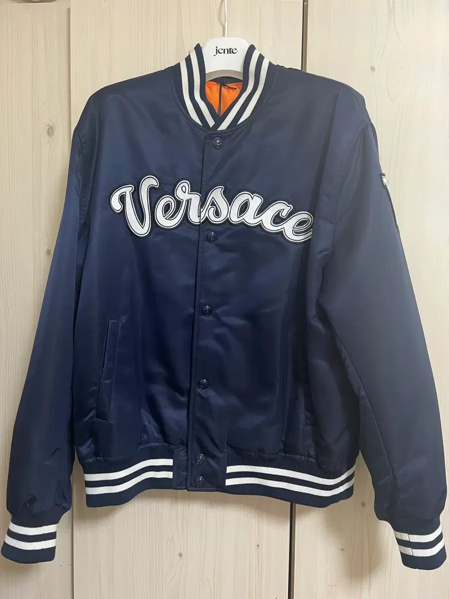 ヴェルサーチェ キルティング スタジャン スタジアム ブルゾン ジャケット 50