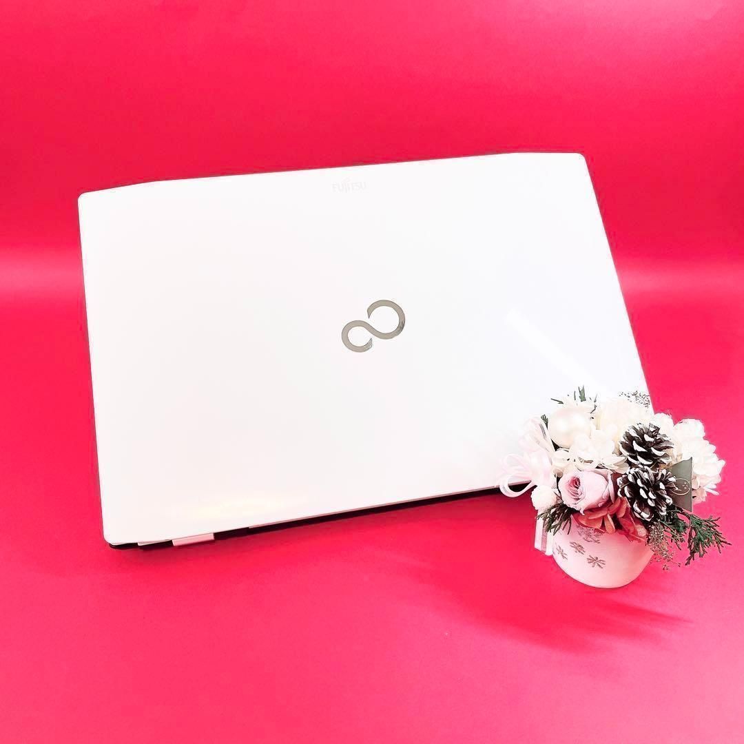 高性能Corei7✨️人気のタッチパネル搭載❣️薄型ノートパソコン✨️大