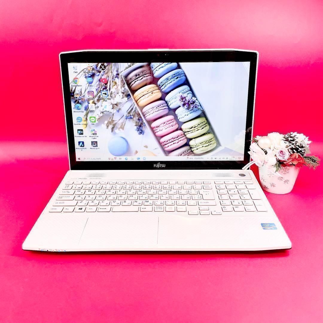 高性能Corei7✨️人気のタッチパネル搭載❣️薄型ノートパソコン✨️大