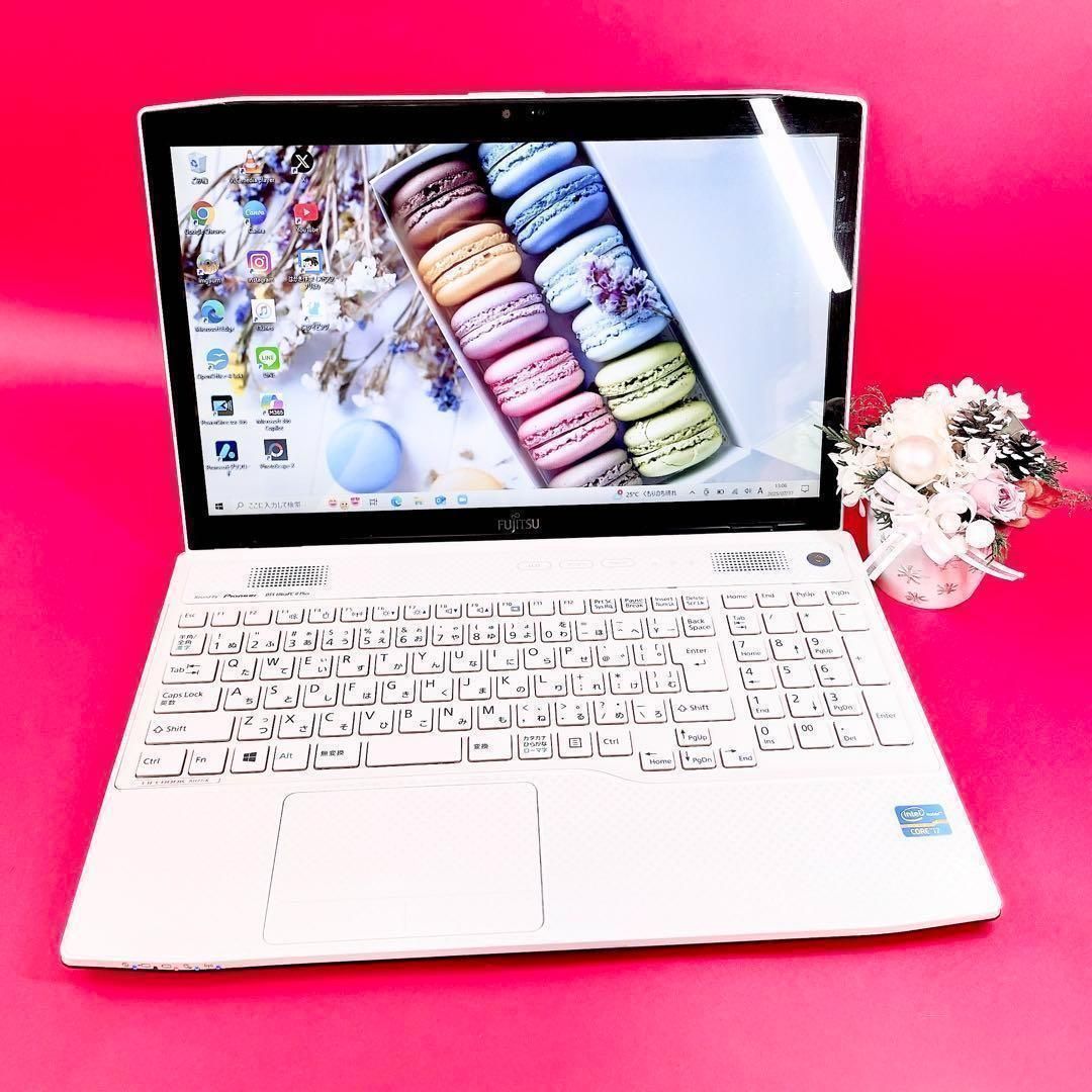 高性能Corei7✨️人気のタッチパネル搭載❣️薄型ノートパソコン✨️大