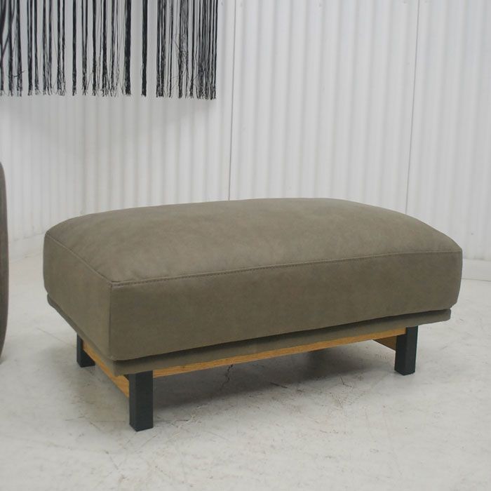 アウトレット 現品限り 一部 大 フェザー入り オットマン スツール ホテルライクなデザイン 空間をお洒落に演出 250108 ボアレスOT