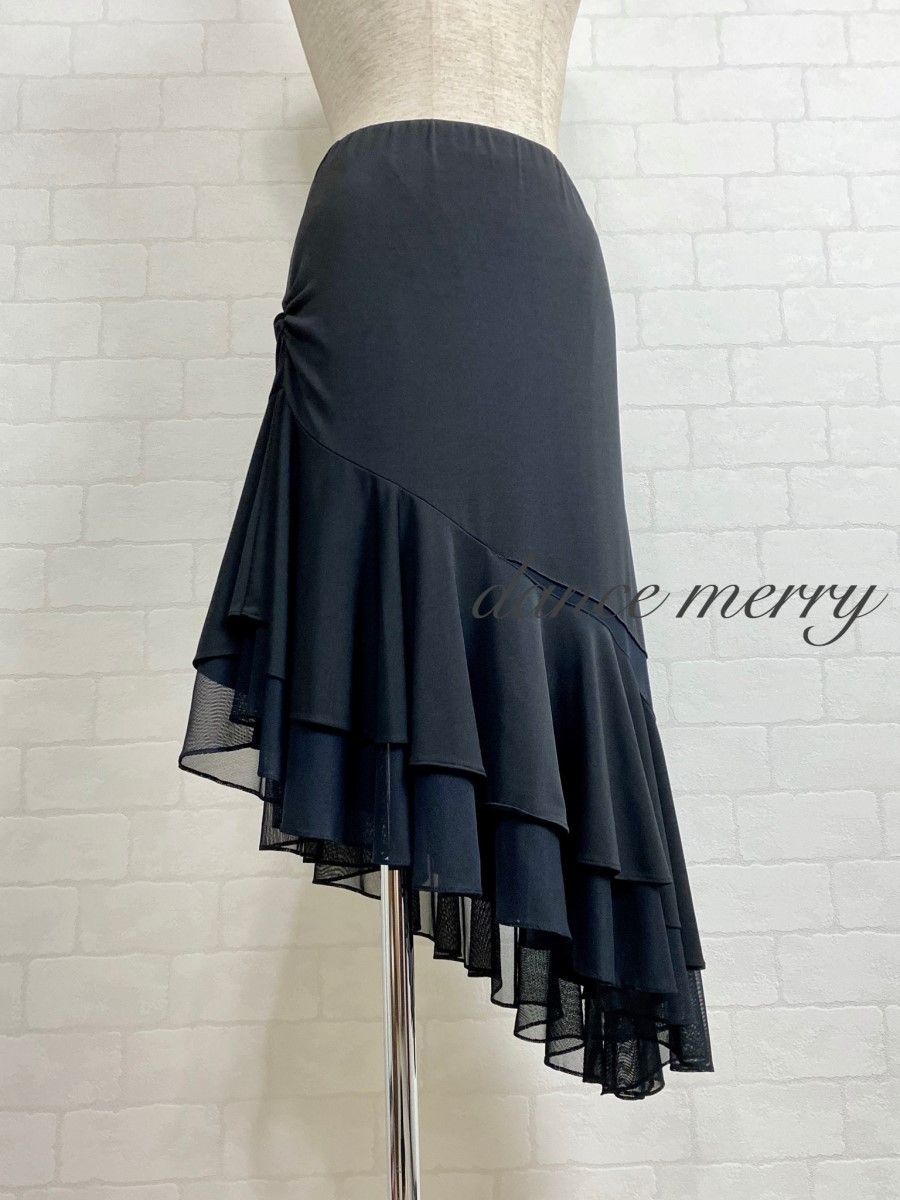 MERRY 社交ダンス ラテン スカート 黒 裾斜め ルンバ サンバ ジャイブ 4843