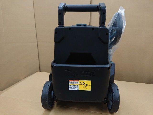 マキタ 充電式高圧洗浄機