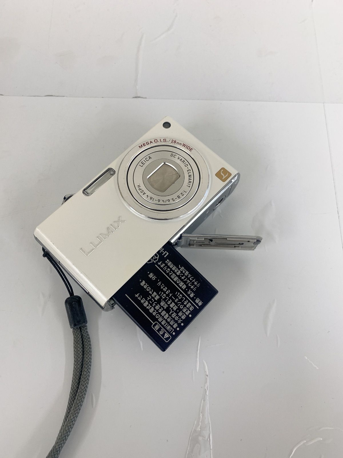 2【通電未確認】Panasonic LUMIX DMC-FX33 ホワイト【カメラ】【1