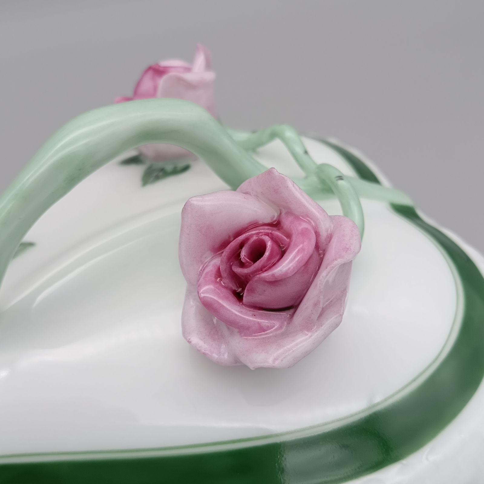 ヘレンド ウィーンのバラ 小物入れ ボンボニエール Herend - メルカリ